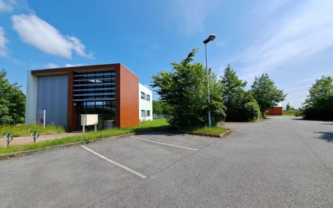 Fond/mur commercial Plélan-le-Grand – réf 35057-792