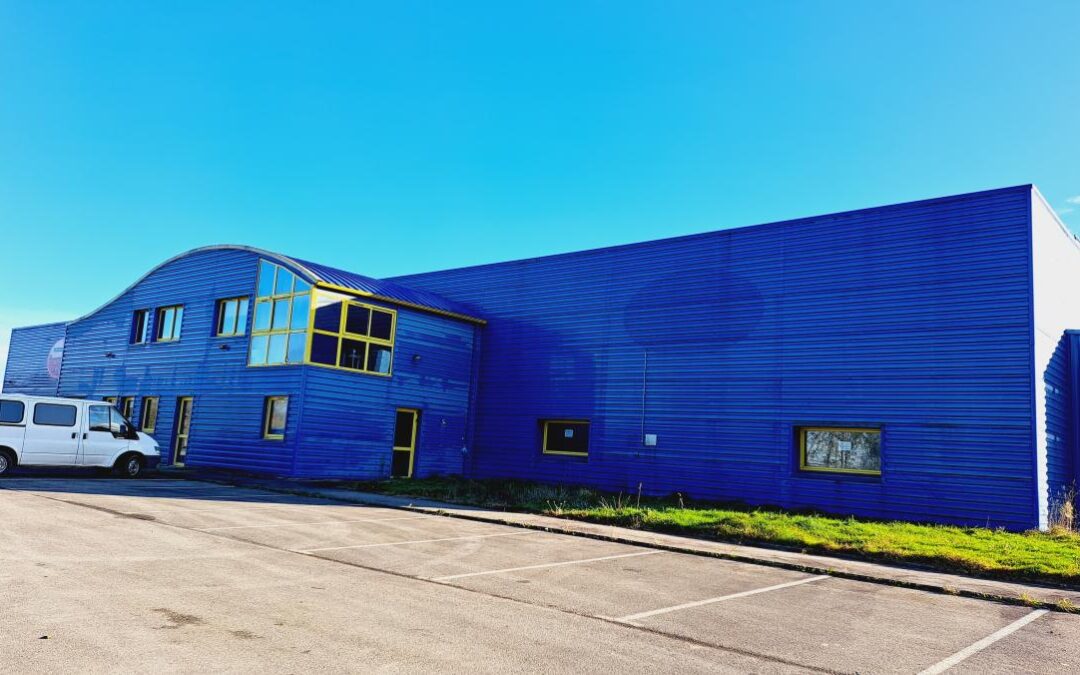 Fond/mur commercial Carentoir – réf 35057-876