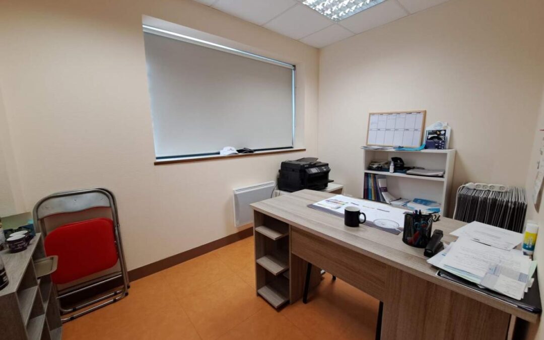 Fond/mur commercial Plélan-le-Grand – réf 35057-792