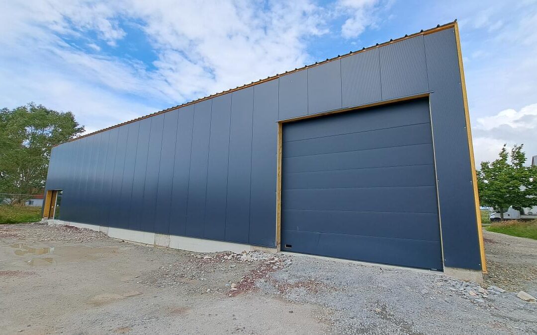 Fond/mur commercial Plélan-le-Grand – réf 35057-L358